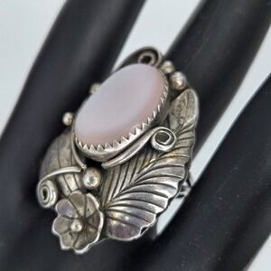 Vtg Sterling Silver Pink Mother of Pearl Ring Navajo Style Flower Leaf Size 8